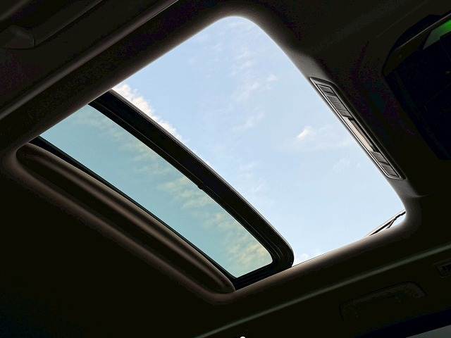 トヨタ アルファードの画像9