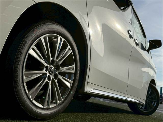 トヨタ アルファードの画像19