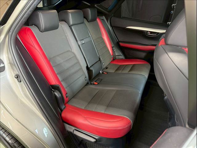 NXNX300h “F SPORT” 内装他