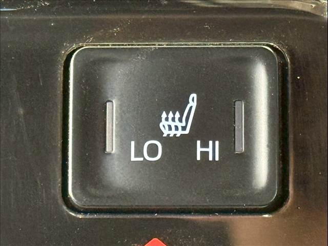 トヨタ ノアハイブリッドの画像8