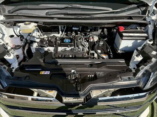 トヨタ ノアハイブリッドの画像18