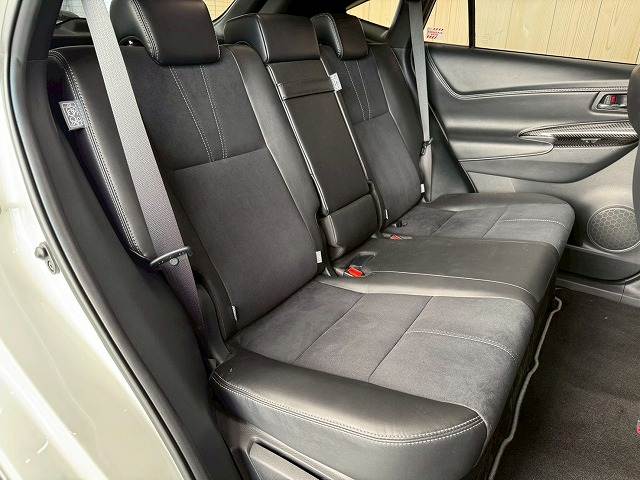 ハリアーELEGANCE “GR SPORT” 内装他