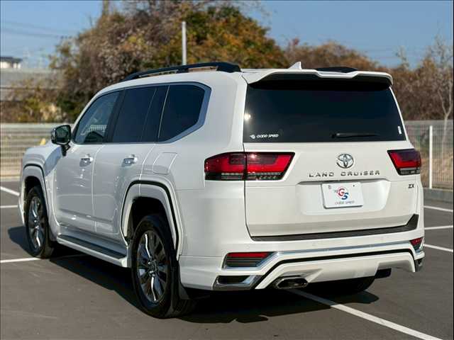 トヨタ ランドクルーザー300系の画像16