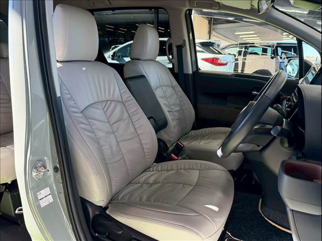 シエンタハイブリッドZ 内装他