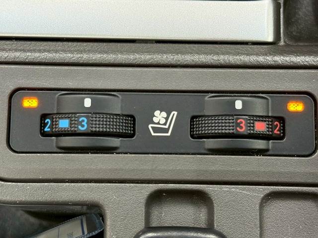 トヨタ ランドクルーザープラドの画像9