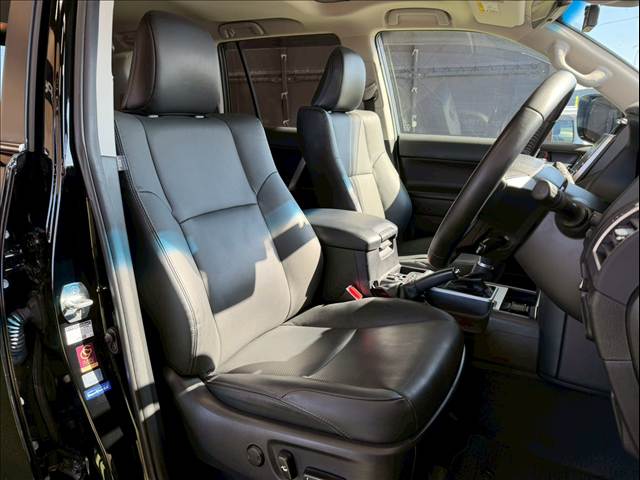 トヨタ&nbsp;ランドクルーザープラドの画像5