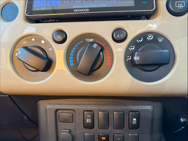 トヨタ&nbsp;FJクルーザーの画像12