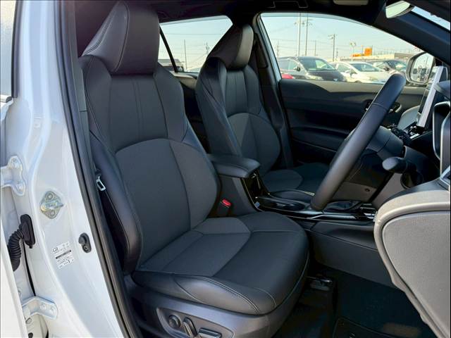 カローラクロス□HYBRID Z 内装他