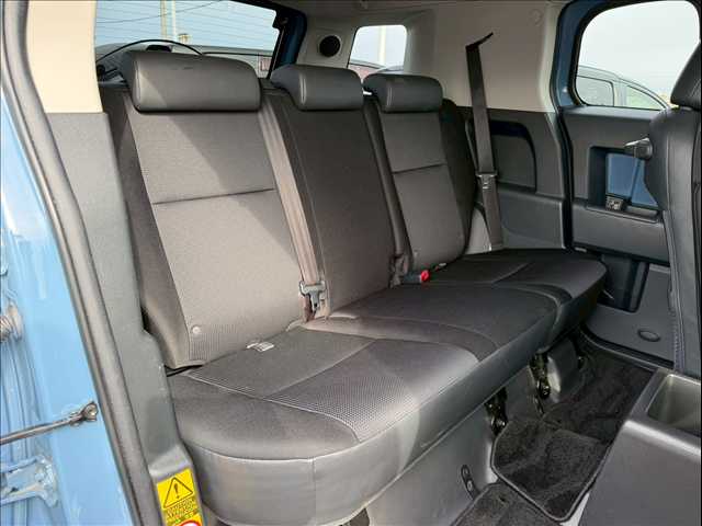 FJクルーザー□カラ-パッケージ 内装他