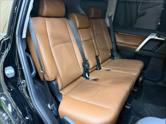 ランドクルーザープラド□TX“Lパッケージ・70th ANNIVERSARY LIMITED 内装他