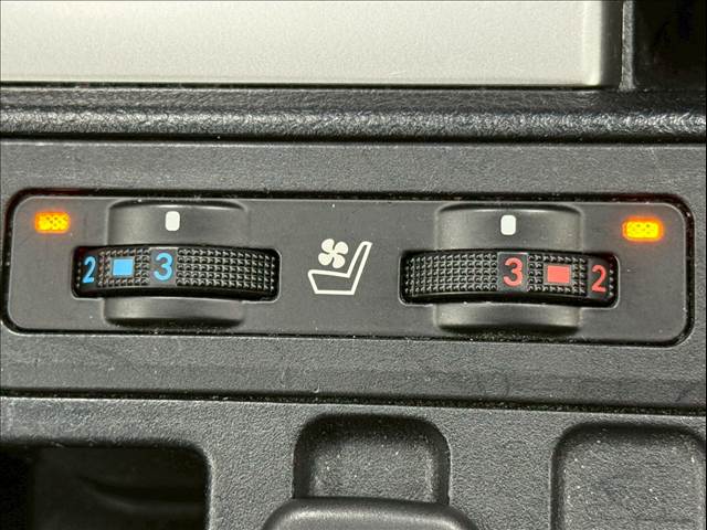 トヨタ&nbsp;ランドクルーザープラドの画像9