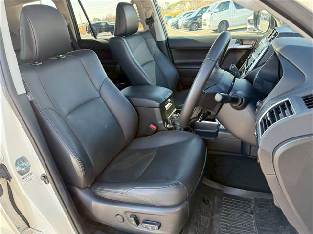 トヨタ&nbsp;ランドクルーザープラドの画像5