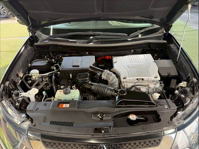 三菱 アウトランダーPHEVの画像18