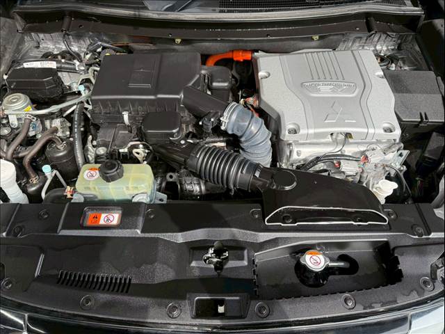 三菱 アウトランダーPHEVの画像18