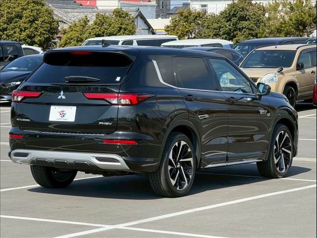 三菱 アウトランダーPHEVの画像17