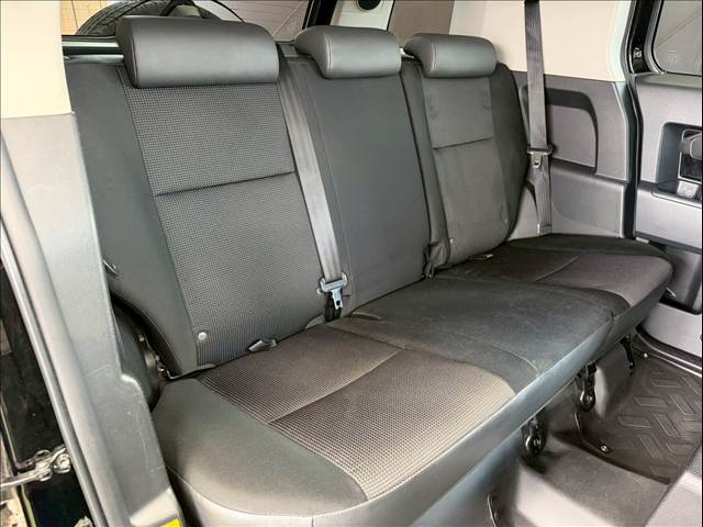 FJクルーザーカラ-パッケージ 内装他