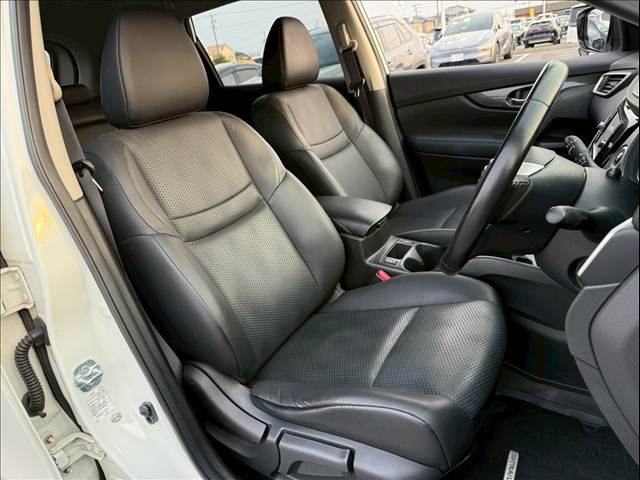 エクストレイル20X エマージェンシーブレーキ パッケージ 内装他