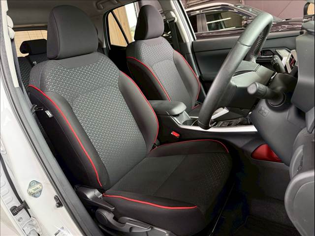 ライズハイブリッド Z 内装他