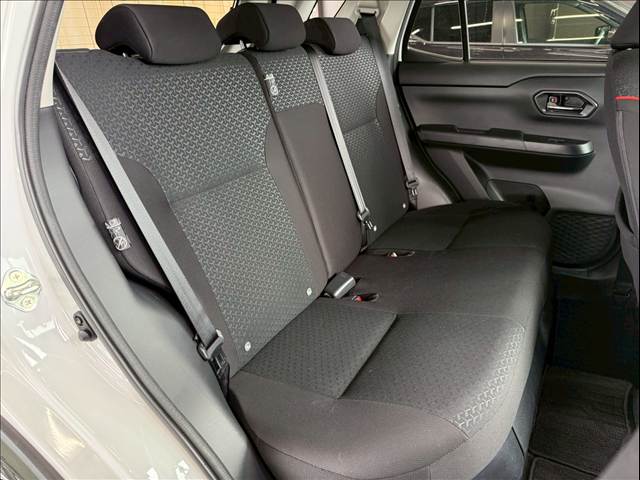 ライズハイブリッド Z 内装他