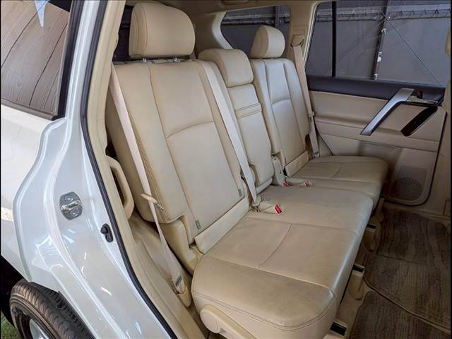 ランドクルーザープラド□TX “Lパッケージ” 内装他