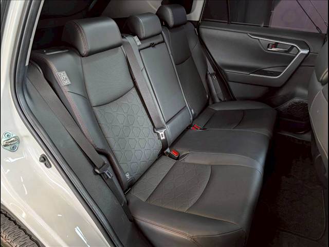 RAV4Adventure “OFFROAD packageII” 内装他