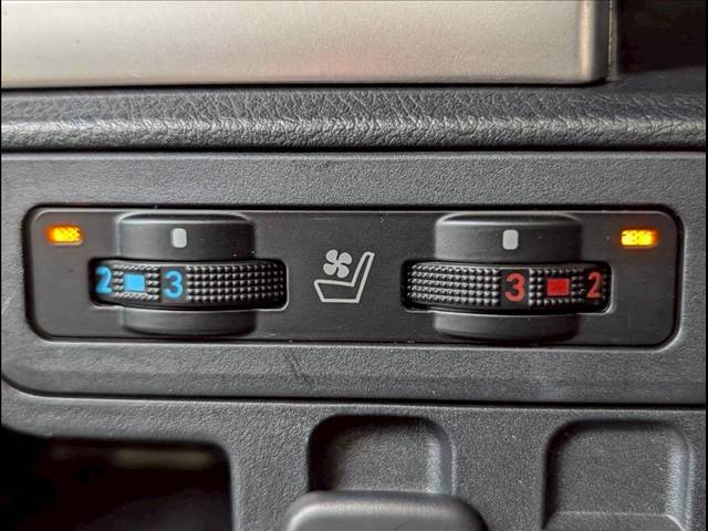 トヨタ&nbsp;ランドクルーザープラドの画像8