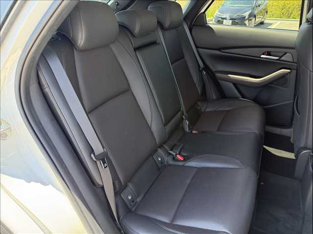 CX-30XD L Package 内装他