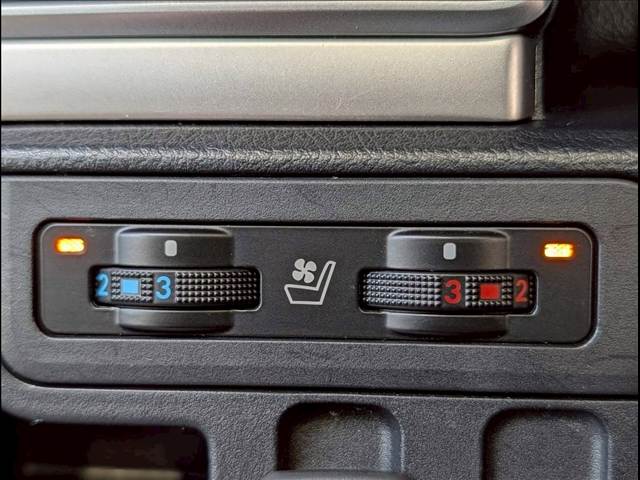 トヨタ ランドクルーザープラドの画像9