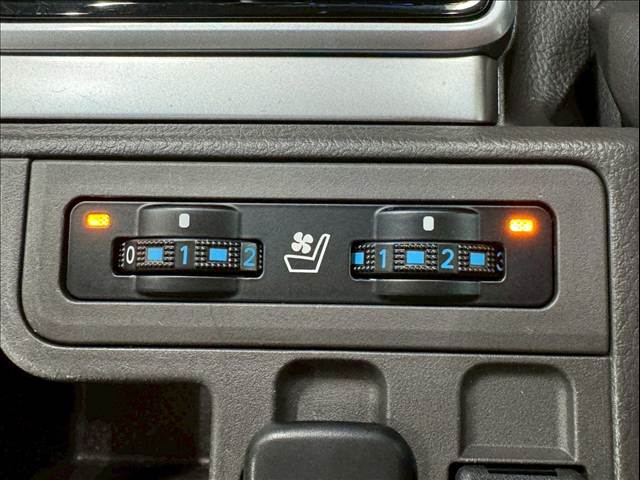 トヨタ ランドクルーザープラドの画像11