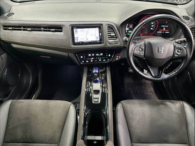 ホンダヴェゼルハイブリッドHYBRID RS Honda SENSING 内装他