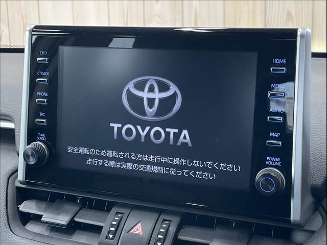 RAV4アドベンチャー 純正9型ディスプレイオーディオ/レーダークルーズコントロール/ワイヤレス充電/ブラインドスポットモニター/パワーシート/AppleCarPlay/クリアランスソナー/バックカメラ/オートハイビーム 内装他
