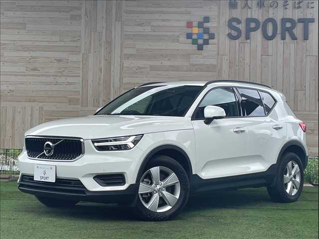 ボルボXC40B4 外観