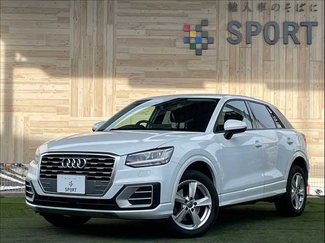 アウディQ21.0 TFSI sport RHD