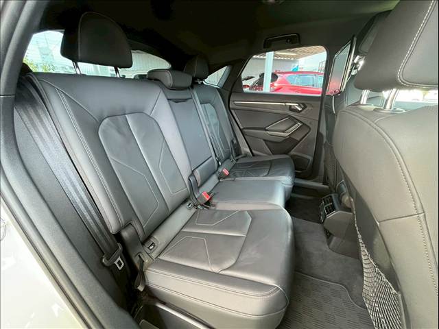 Q3 Sportback35 TDI quattro S line 内装他