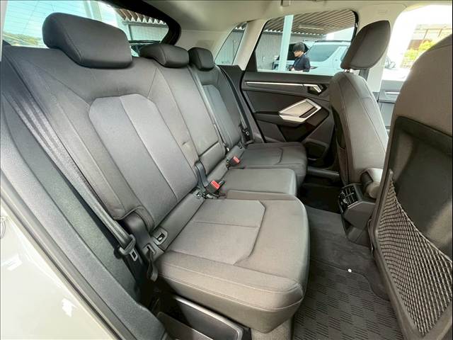 Q335 TDI quattro advanced 内装他