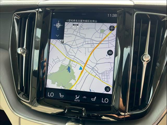 XC60D4 AWD Momentum 内装他