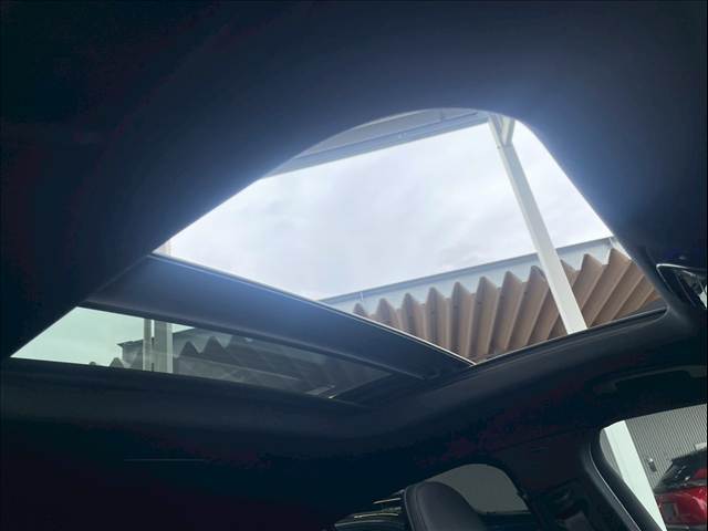 GLC-CLASS CoupeGLC 220 d 4MATIC(ISG搭載モデル)ドライバーズ 内装他