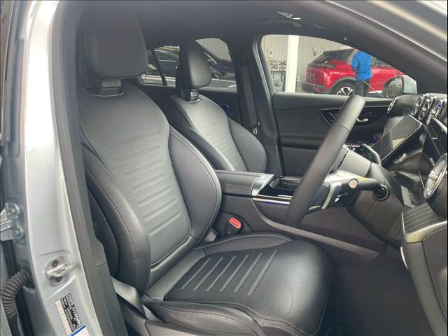 GLC-CLASS CoupeGLC 220 d 4MATIC(ISG搭載モデル)ドライバーズ 内装他