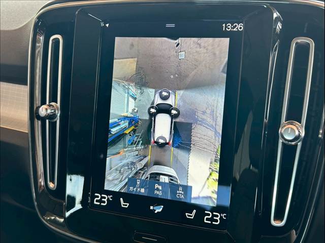 XC40B4 AWD Momentum 内装他