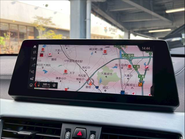 X1xDrive18d M Sport 内装他