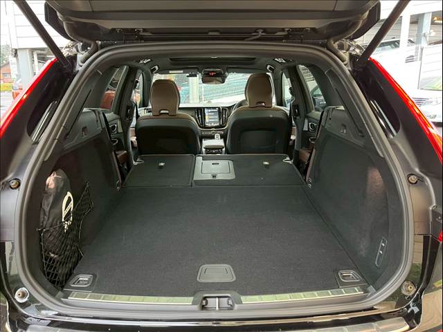 ボルボ XC60の画像18