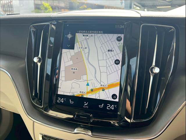 XC60D4 AWD Momentum 内装他