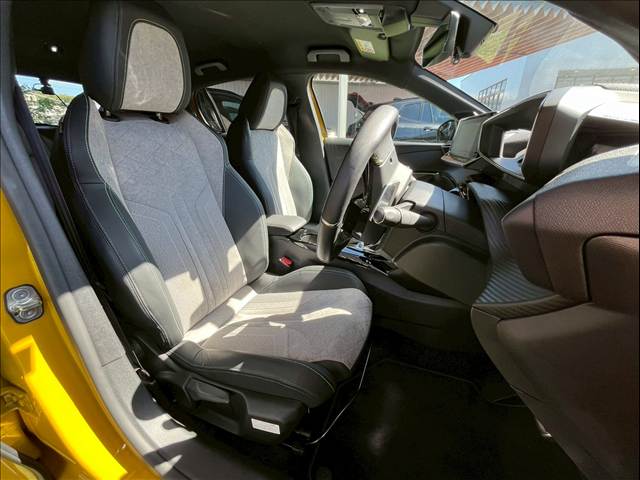 208GT Line 内装他