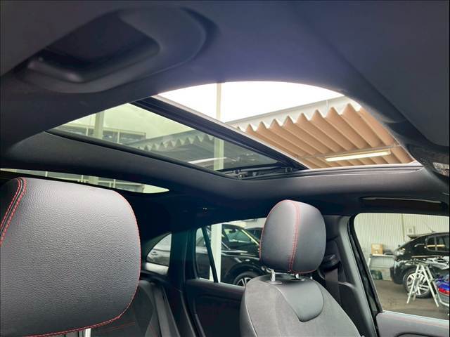 GLA-CLASSGLA 200d 4MATIC AMGライン 内装他