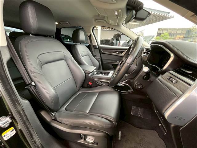 F-PACED200 内装他