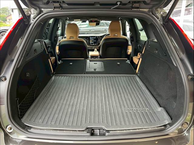 ボルボ XC60の画像18