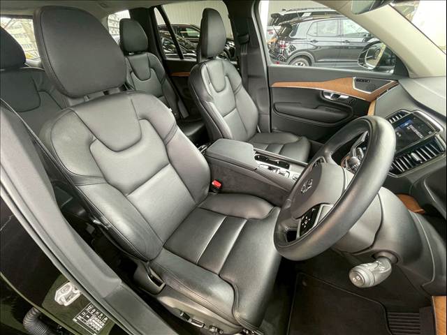 XC90B5 AWD Momentum 内装他