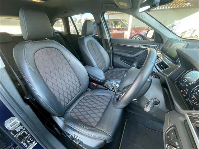 X1xDrive18d xLine Edition Joy+ 内装他