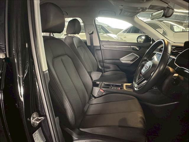 Q335 TFSI advanced 内装他