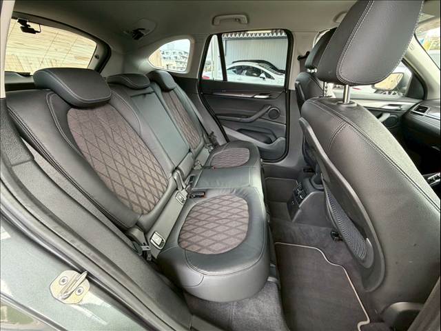 X1xDrive18d xLine Edition Joy+ 内装他